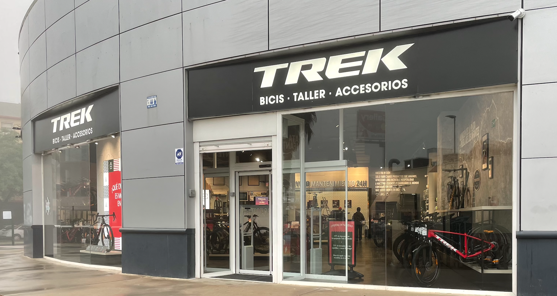 hostilidad sonido para agregar Trek Bicycle Sevilla inaugura tienda en el Parque Comercial Vega del Rey